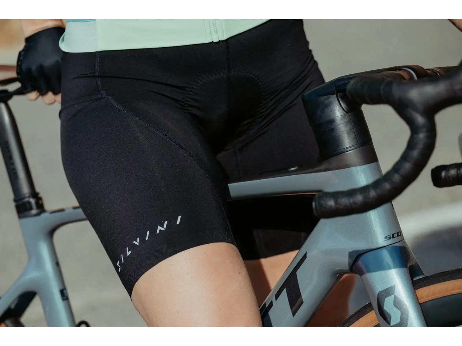 Silvini Sellia Damen-Shorts mit Polsterung schwarz